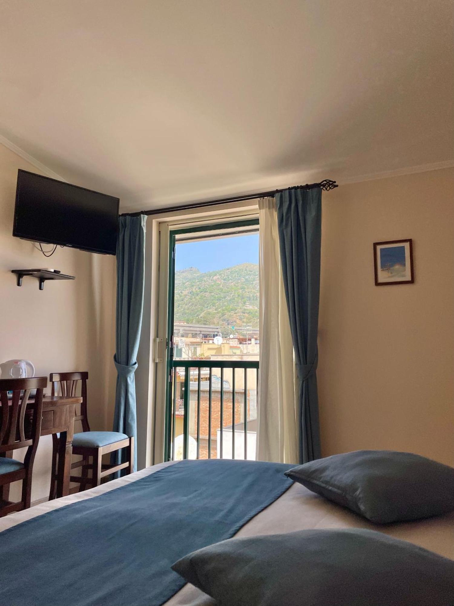 לטויאני Casa Famiani Bed & Breakfast מראה חיצוני תמונה
